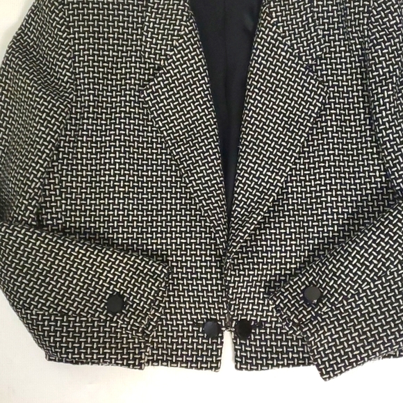 Skirt Suit - Picture 7 of 11